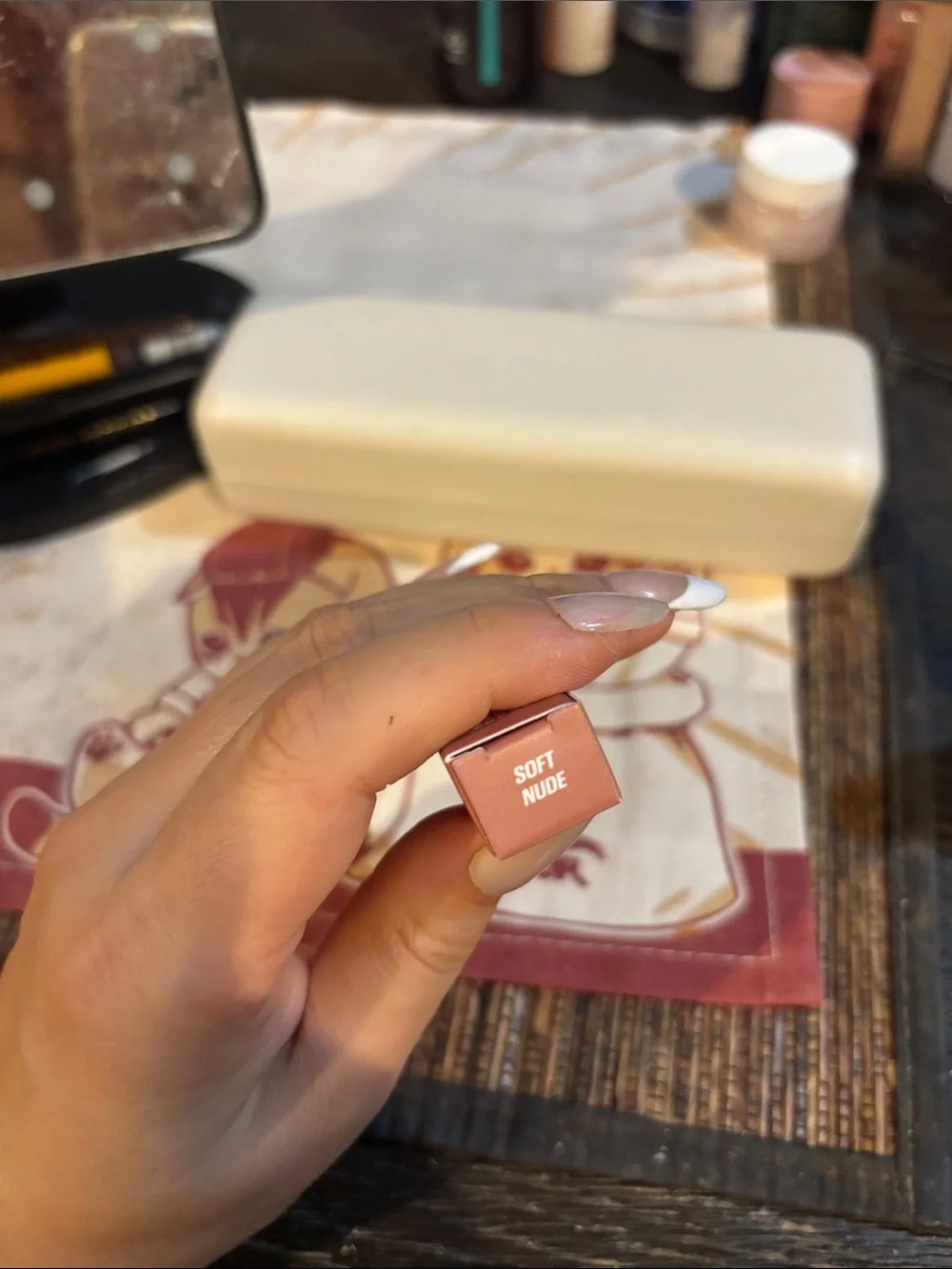 NEW✅HudaBeauty Soft Nude